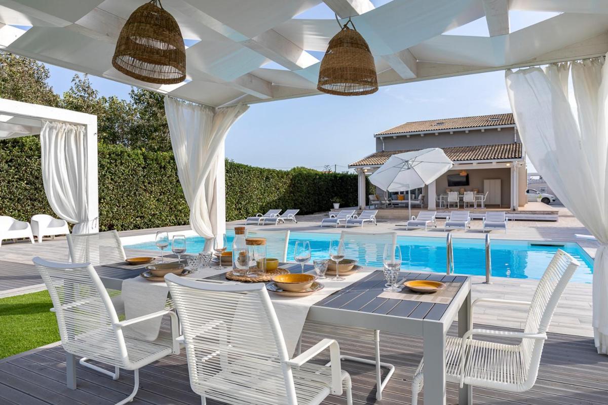 Villa Gemma Mare E Piscina Riscaldata Santa Maria Del Focallo Exterior photo